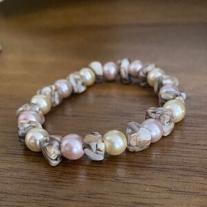 Elegant Pink and Cream Beaded Bracelet